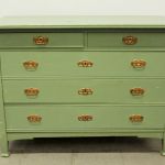 905 3040 CHEST OF DRAWERS
